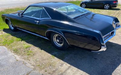 1966 Buick Riviera Great Body Lines