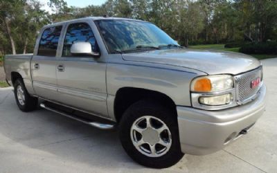 2005 GMC Sierra Denali 1500 4 Dr. 4WD Pickup