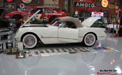 1954 Chevrolet Corvette Duntov Polo White, Red Interior