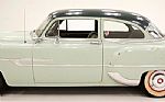 1953 Chieftain Deluxe Sedan Thumbnail 2