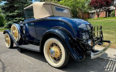 1932 Ford Cabriolet 