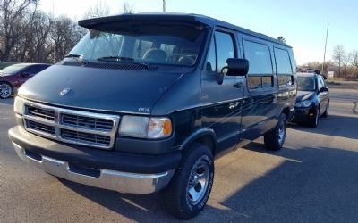 1997 Dodge RAM Van 2500 3DR Passenger