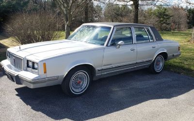 1986 Pontiac Bonneville 