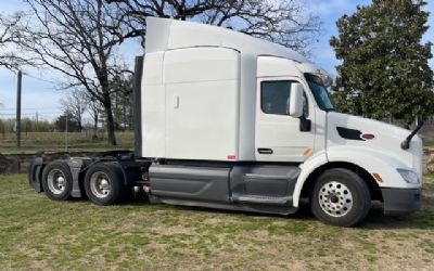 2019 Peterbilt 579 Sleeper 