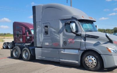 2020 Freightliner Cascadia 126 