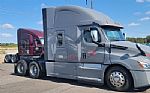 2020 Freightliner Cascadia 126