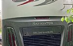 2019 Navigator® Thumbnail 3