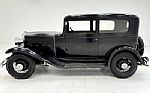 1932 Confederate 2 Door Sedan Thumbnail 2