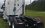 2015 FLGF4127 Sleeper Semi Tractor Thumbnail 3