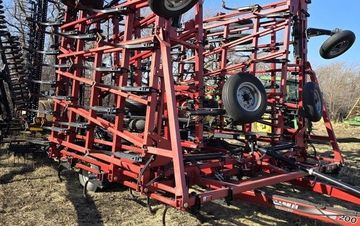  Case IH Tigermate 200 Field Cultivator 