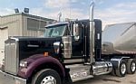 2022 Kenworth W900