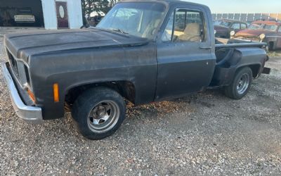 1974 GMC 1/2 Ton, Short BOX, Stepside Pick-Up Body