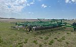 2015 2310 John Deere Thumbnail 12