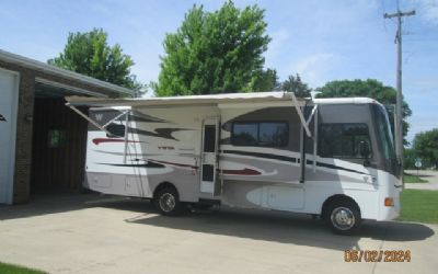 2013 Winnebago Vista 30T