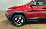 2017 Cherokee Thumbnail 44