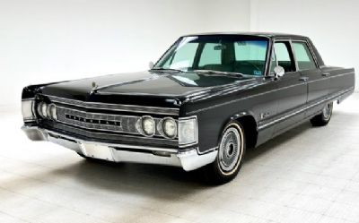 1967 Chrysler Imperial Crown 4 Door Sedan 