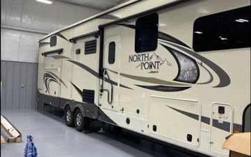 2019 Jayco North Point 379dbfs