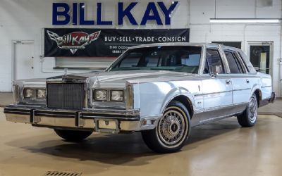 1984 Lincoln Town Car Signature