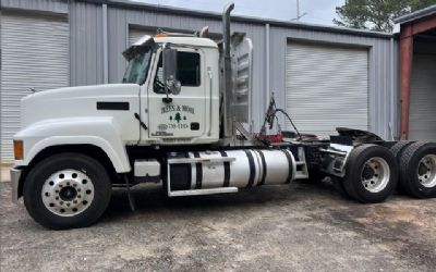 2015 Mack Pinnacle CHU613