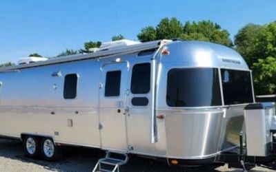 2020 Airstream Classic 30RB Twin