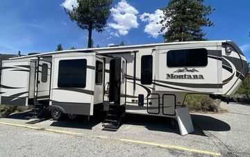 2015 Keystone Montana 3711FL