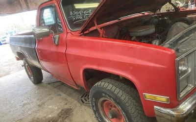 1984 Chevrolet C/K 2500 Series 4X4 With Plow And Body Parts