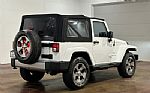 2017 Wrangler Thumbnail 24