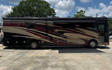 2017 Tiffin Motorhomes Phaeton 40 IH