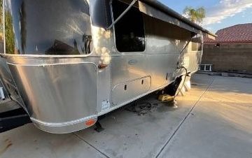 2019 Airstream Flying Cloud 27FB Twin