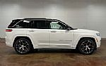 2023 Grand Cherokee Thumbnail 24