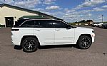 2022 Grand Cherokee Thumbnail 11