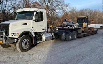 2014 Volvo Vhd84f200 