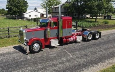 2023 Peterbilt 389 