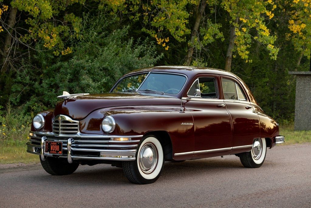 1949 Touring 8 Image