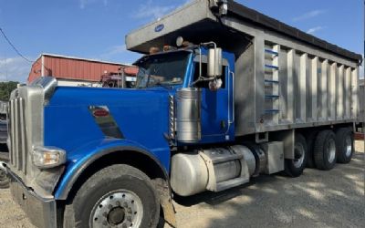 2019 Peterbilt 389 Dump Truck