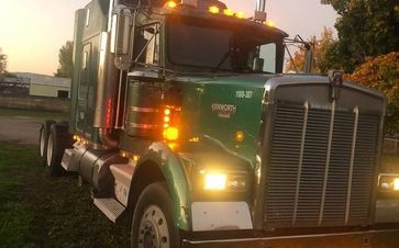 1990 Kenworth W900B Sleeper Truck