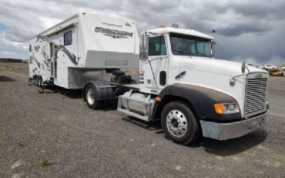 1999 Freightliner Single Axle Day Cab 