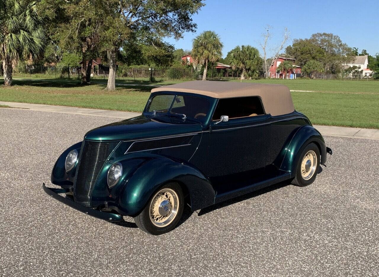 1937 Cabriolet Image