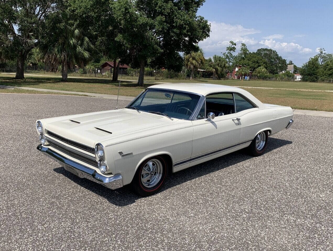 1966 Comet Image