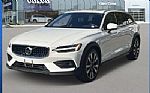 2022 V60 Cross Country Thumbnail 3