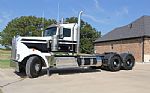 2022 Kenworth W900L