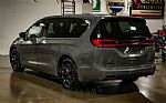 2022 Pacifica Hybrid Limited Thumbnail 11