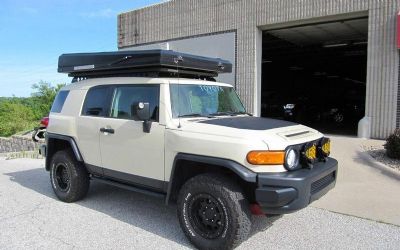 2010 Toyota FJ Cruiser-Trail Edition All Options 1 Owner-Supercharged