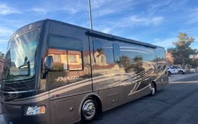 2014 Thor Motor Coach Palazzo 