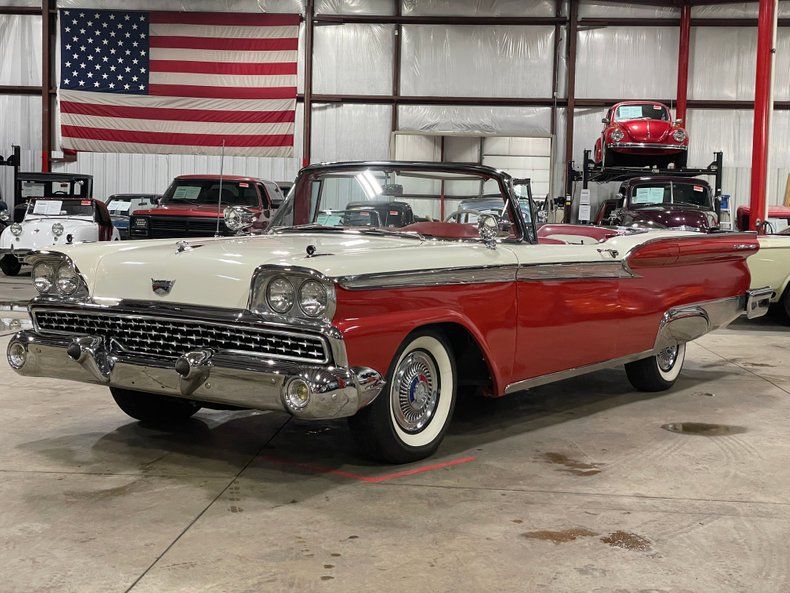 1959 Fairlane 500 Skyliner Image