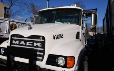 2005 Mack Granite CV713 Roll Off