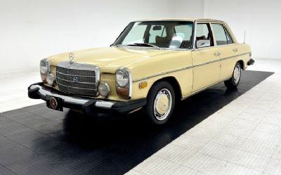 1975 Mercedes-Benz 300D Sedan 