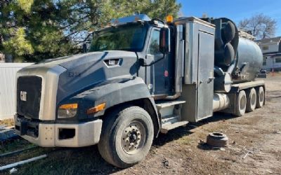 2014 CAT CT660 Sleeper Semi Truck 