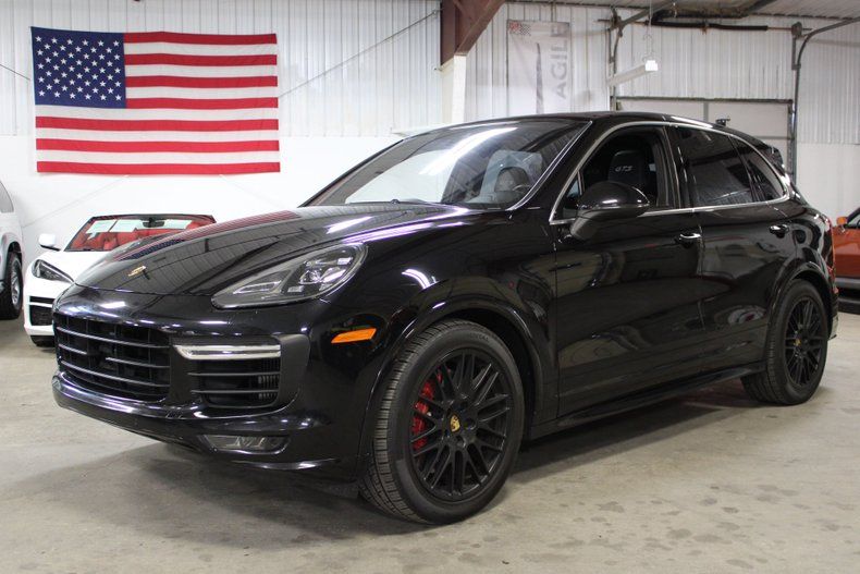 2016 Cayenne GTS Image