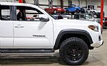 2018 Tacoma TRD Off Road Thumbnail 11